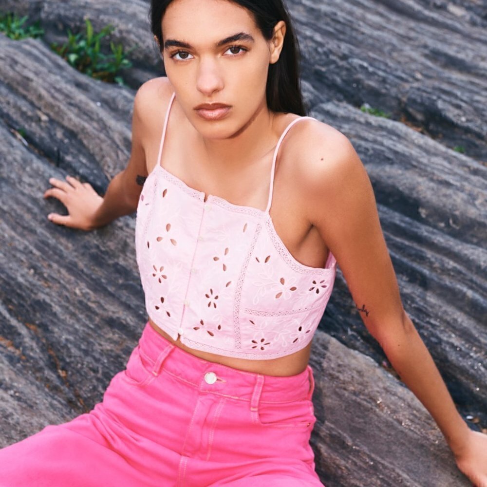 New Zara Eyelet Cutout Embroidery Barbie Pink Crop Top NWT Size Medium